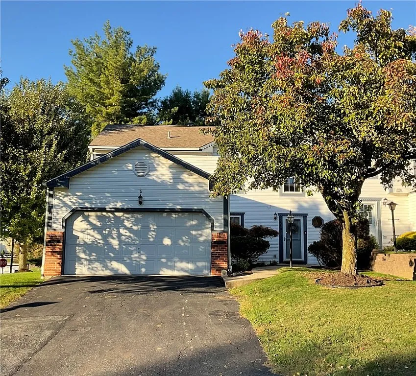 1401 Yorktown Dr photo 1