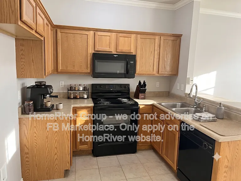 11139 SW 5th St — Photo 3