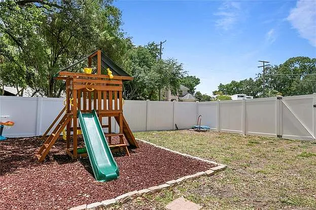 11212 Carrollwood Dr — Photo 47