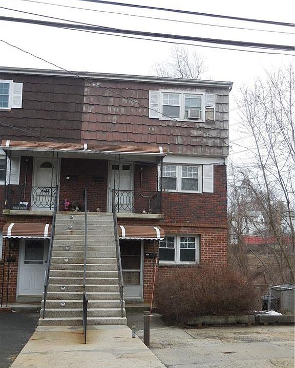 1st image of 20 Elissa Ln