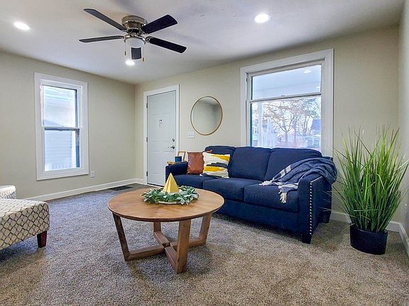 2nd image of 1016 Sumner St