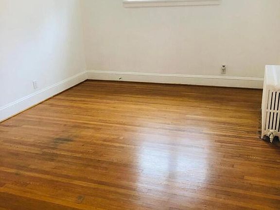 2nd image of 3407 Kensington Ave Unit 2