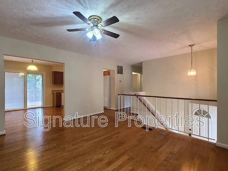 1 Martin St — Photo 7