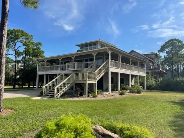 801 W Bay Shore Dr, Eastpoint, FL 32328