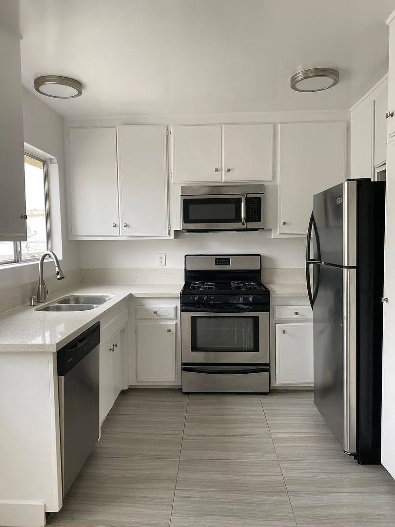 2 bed, 1.5 bath, 900 sqft, $3,195 — Photo 4