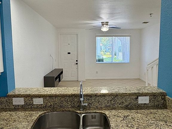5th image of 1956 Alamanda Way