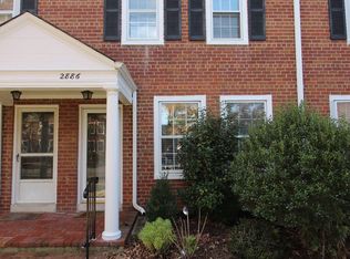 2886 S Abingdon St, Arlington, VA 22206