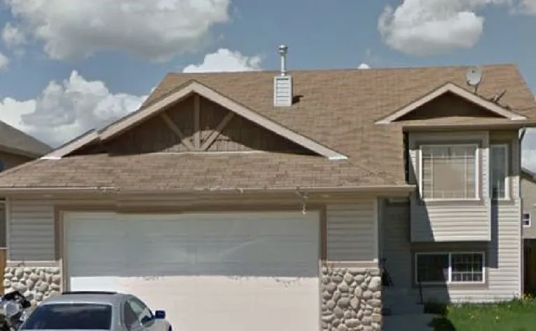 100 Isherwood Close — Photo 1