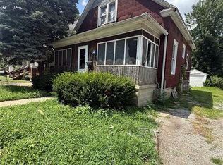 442 W Division St, Decatur, IL 62526