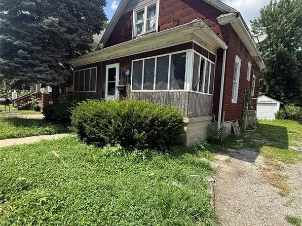 442 W Division St, Decatur, IL 62526