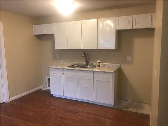 5th image of 2626 Dawson St