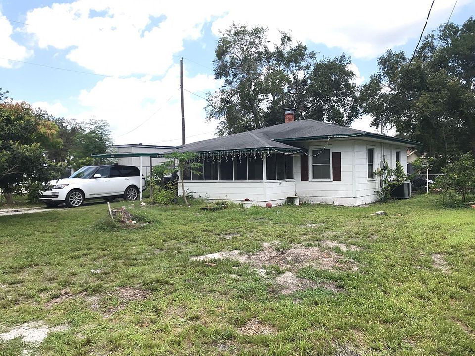 2nd image of 2209 Avenue F NW