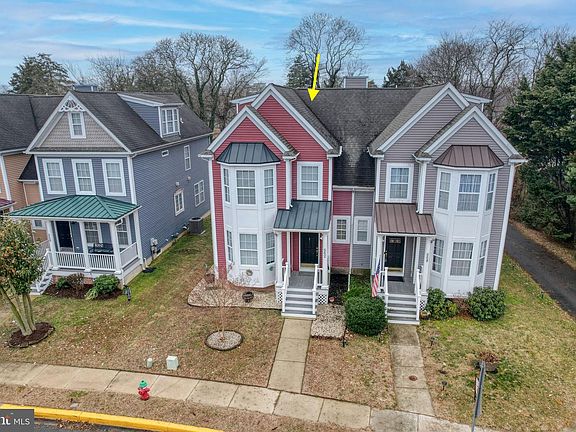 3rd image of 662 Vista Ave