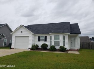 1904 Penncross Dr, Greenville, NC 27834