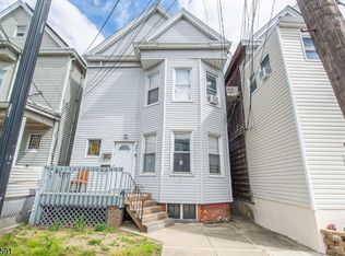 264 N 8th St, Prospect Park, NJ