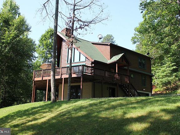 3rd image of 4230 Donna Marie Ct
