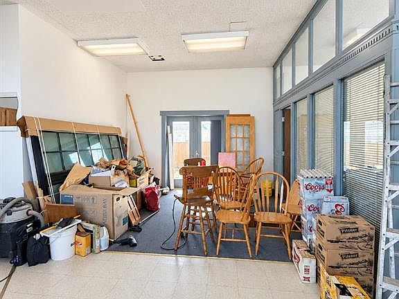 5th image of 721 N Broadway St