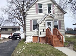 712 Badger Ave #2, South Milwaukee, WI 53172