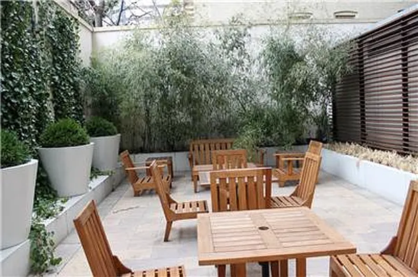 Sold by R New York | media 13