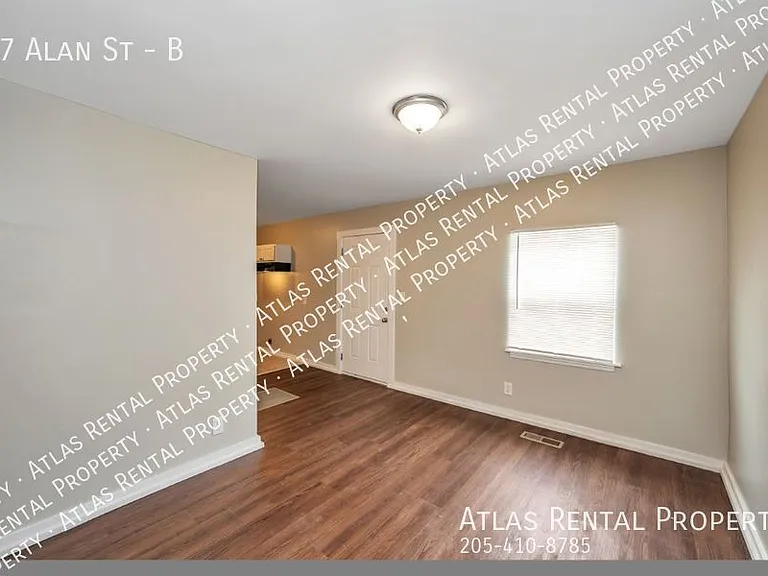 77 Alan St #B — Photo 9