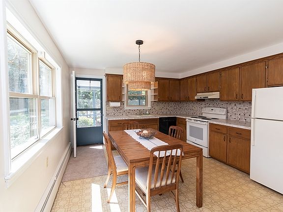 4th image of 60 Crooked Spring Rd