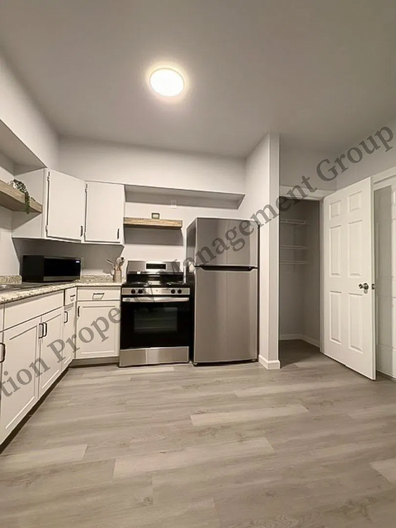 6918 Northside Drive — Photo 4