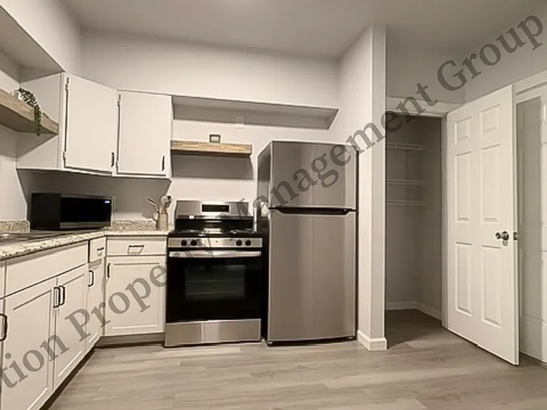 6918 Northside Dr — Photo 8