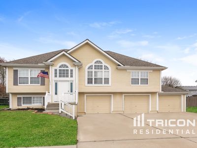 11906 E 214th St, Peculiar, MO, 64078