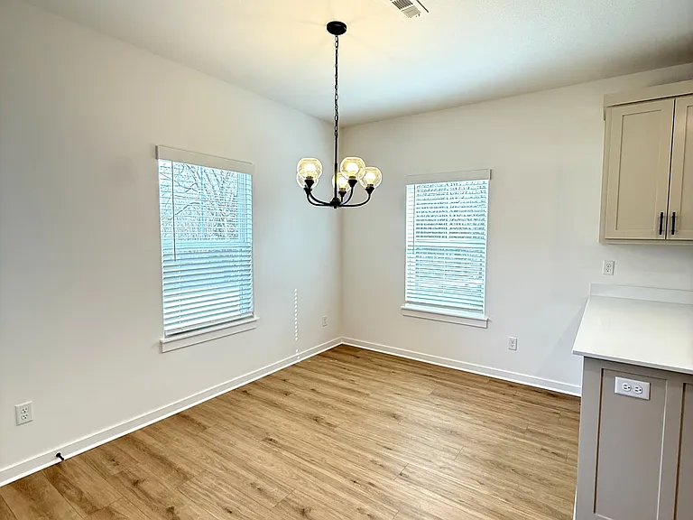 1528 W Sligo St #1 — Photo 6