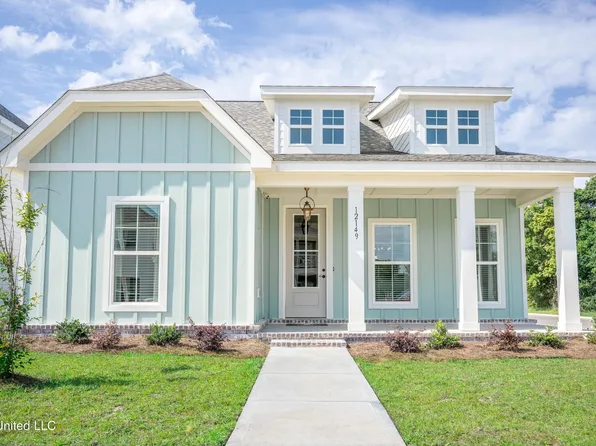 121 Grande View Dr, Biloxi, MS 39531