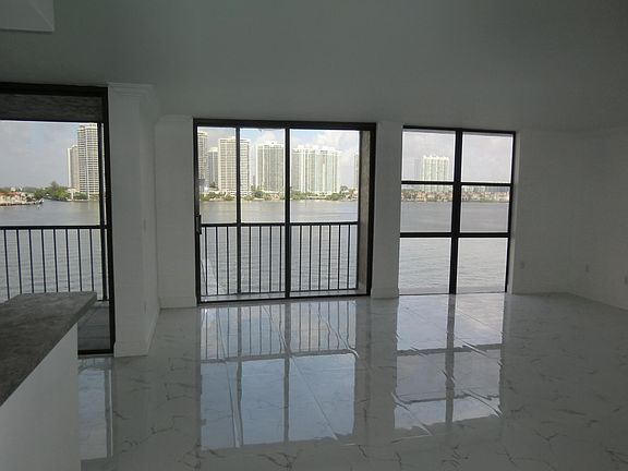 4th image of 17500 N Bay Rd #509