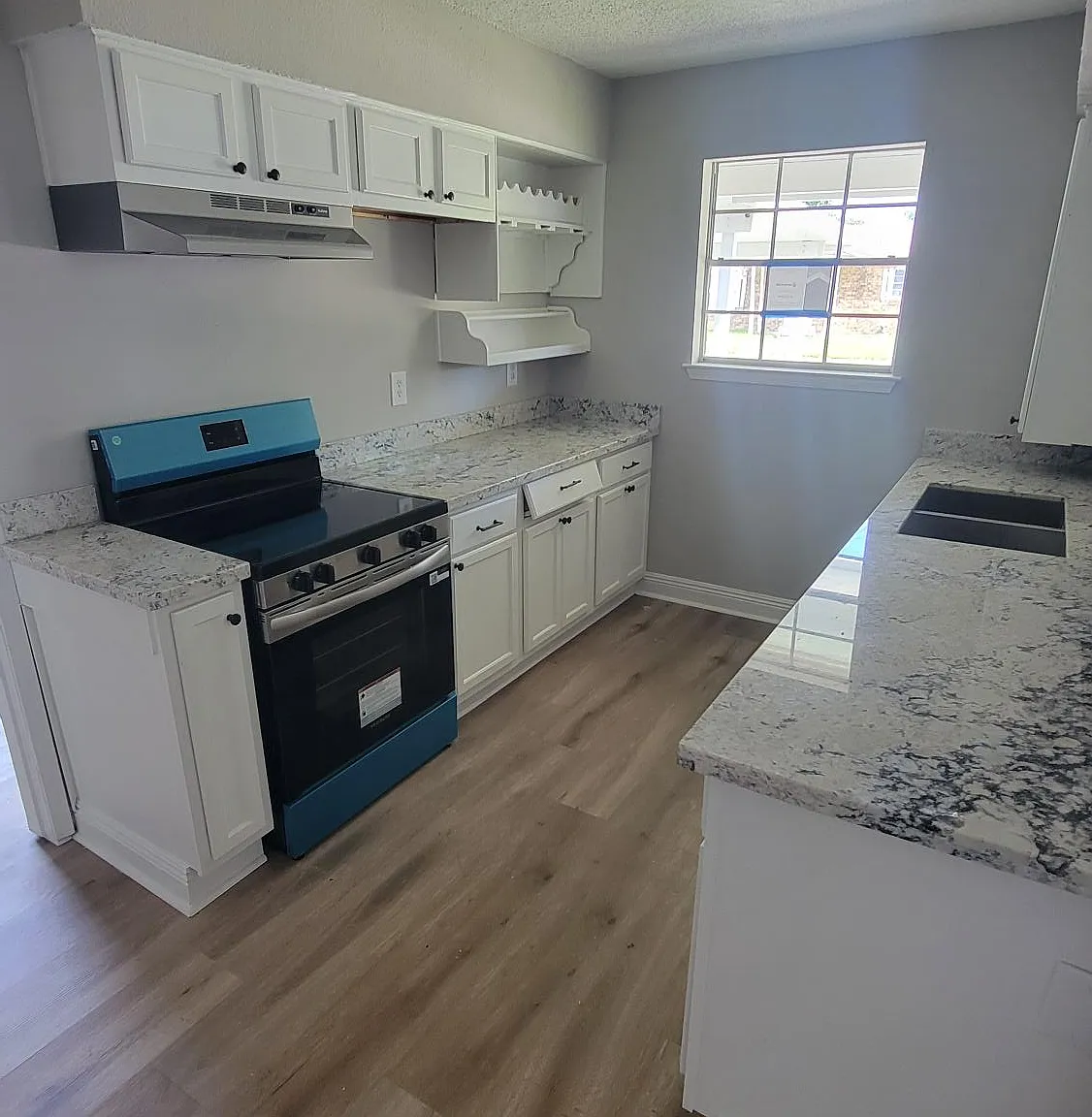 4 bed, 2050 sqft, $1,690 — Photo 3