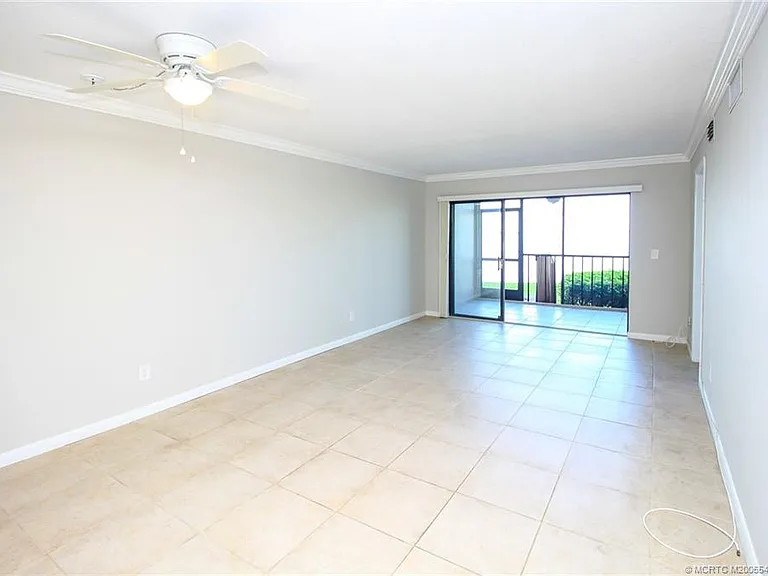 4540 NE Sandpebble Trce #104 — Photo 3