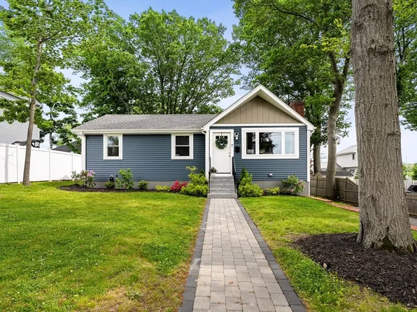 12 Arlington St, Weymouth, MA 02188