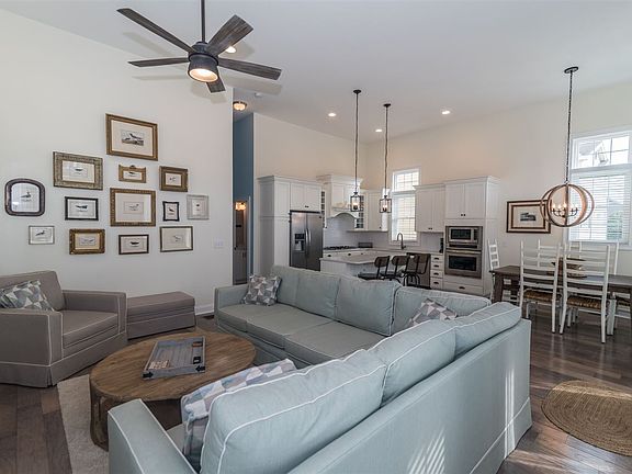 5th image of 3639 Central Ave #3639