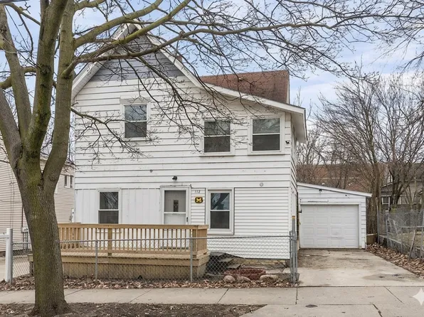 112 Fairbanks St NE, Grand Rapids, MI 49503