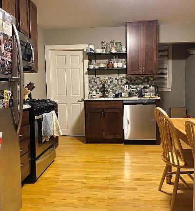 3rd image of 2325 Grand St NE #A