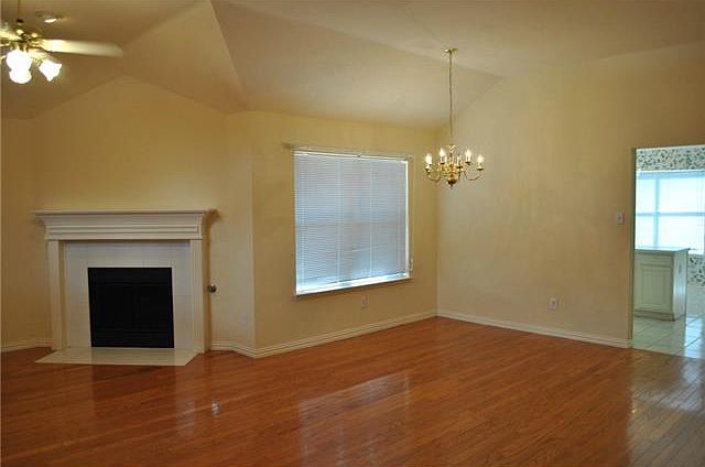 1st image of 2213 Norwich Pl