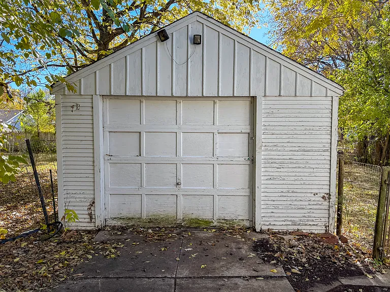 812 W Virginia Ave — Photo 33