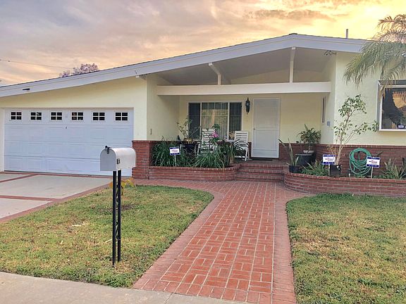 3rd image of 23229 Marigold Ave