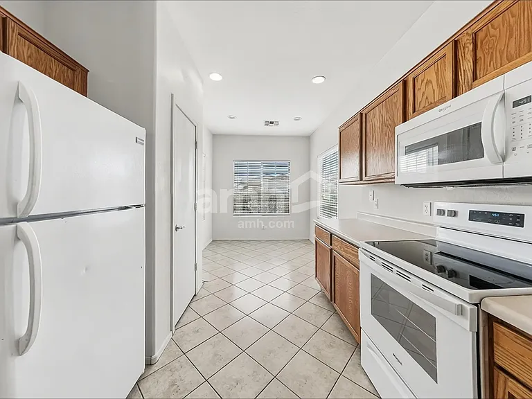 2787 E Superior Rd — Photo 4