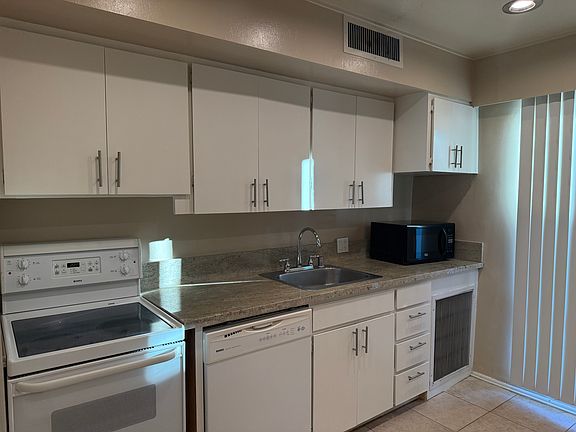 2 Bedroom/1 Bathroom