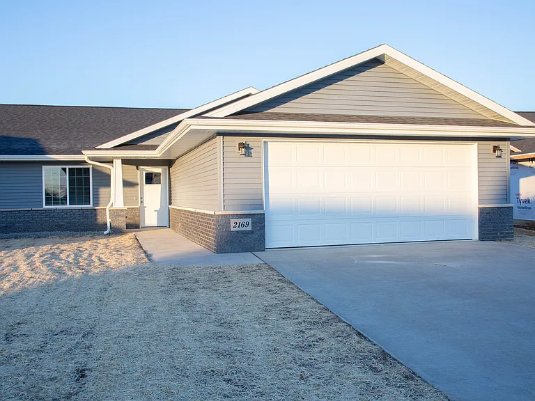 2177 Cheyenne Way — Photo 1
