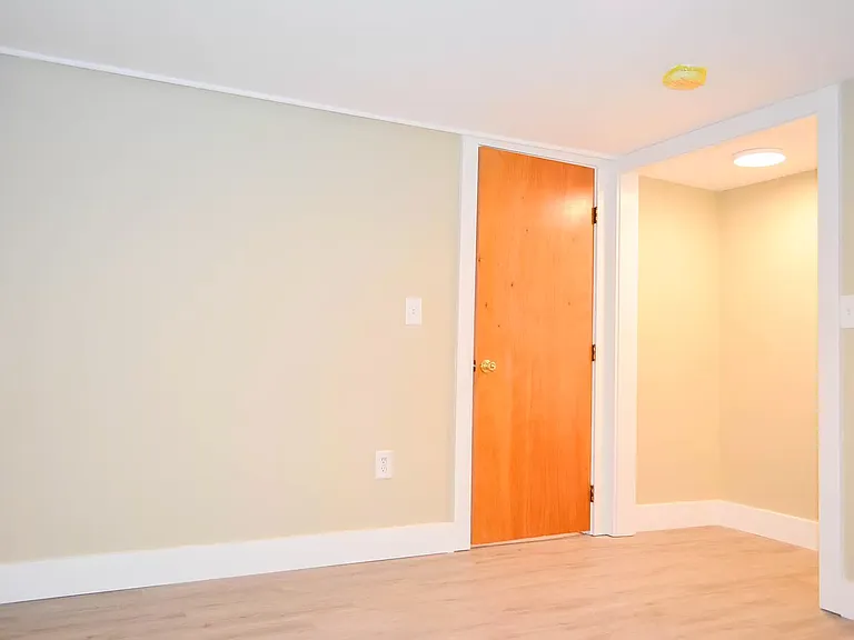 15 Cumberland Ave #5 — Photo 9