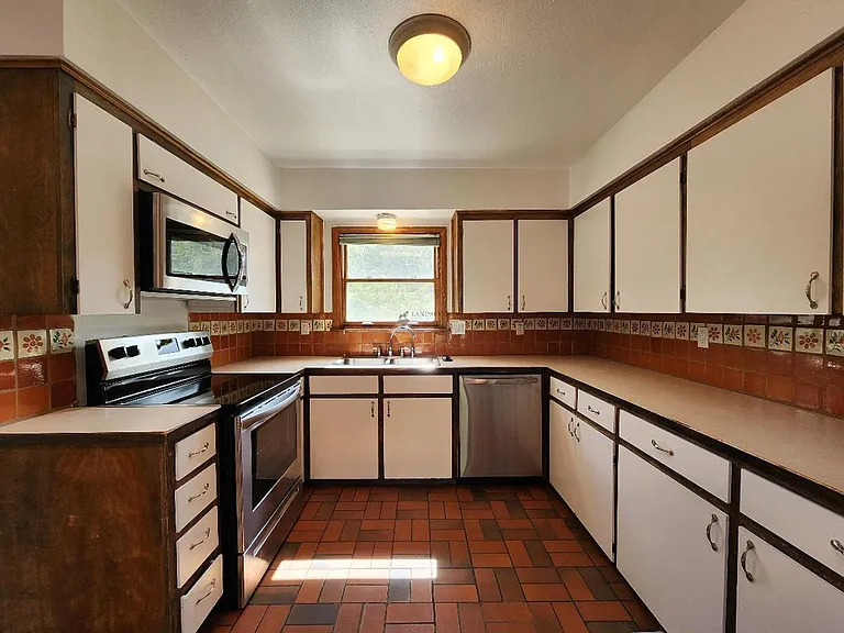 1207 Calle Luna — Photo 2