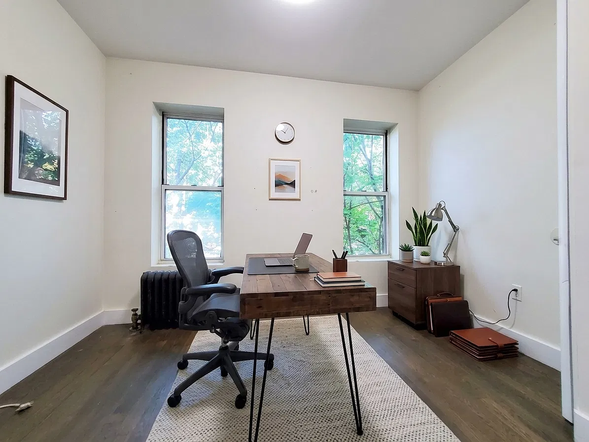 975 Washington Avenue — Photo 3