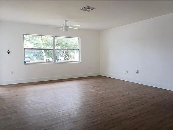 5th image of 6912 9th Ave NW