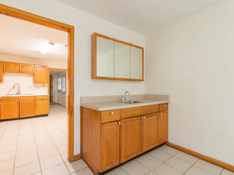 644 Craft Rd #B — Photo 7