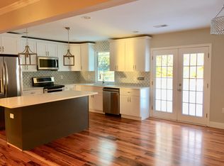 22605 Hawlings River Dr, Gaithersburg, MD 20882