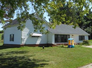 W2923 Green Isle Dr, Fort Atkinson, WI 53538
